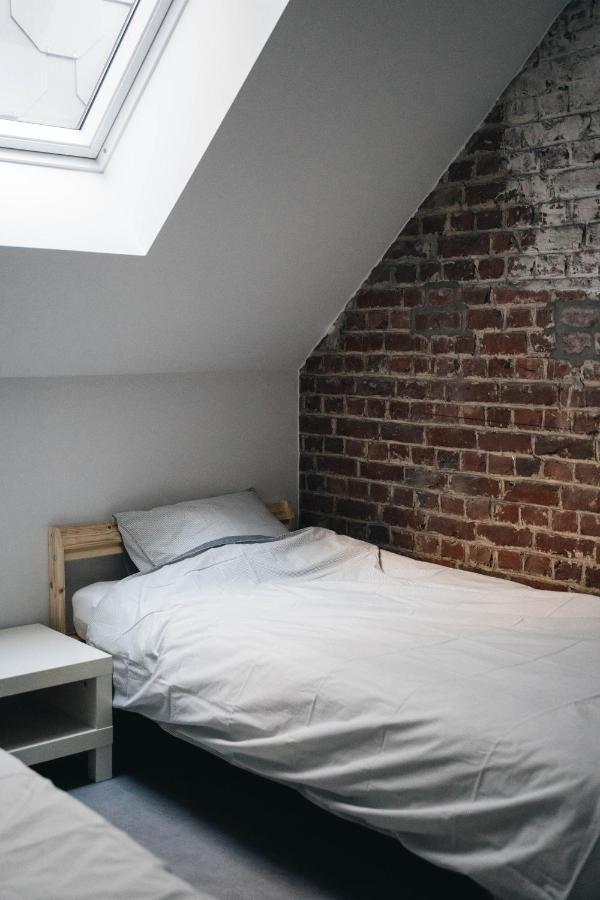 Gezellige Loft Met Twee Slaapkamers Ieper Exteriör bild