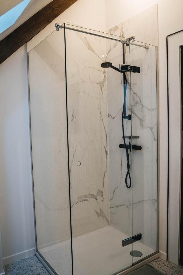 Gezellige Loft Met Twee Slaapkamers Ieper Exteriör bild